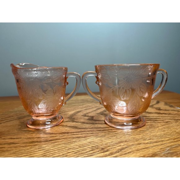 Vintage Dogwood Pink by MacBeth-Evans, Footed Creamer and Sugar Bowl - Picture 1 of 7